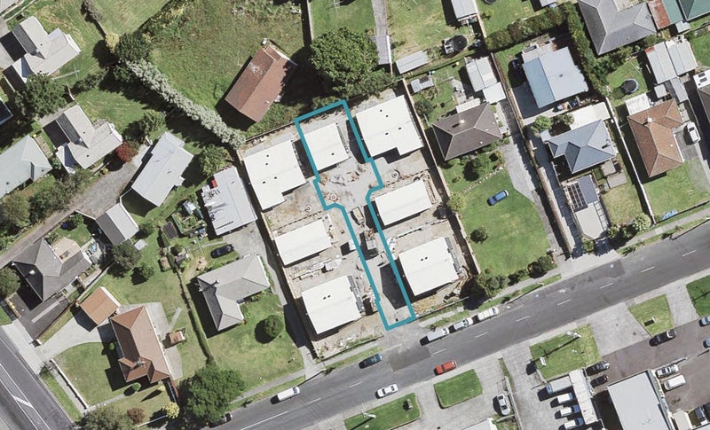 10 Kukutai Lane, Papakura, Papakura - Carousel 1