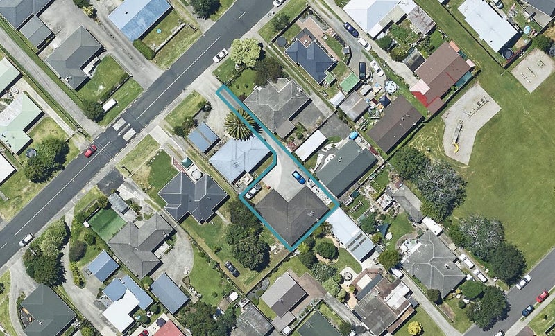 36B Watling Street, Gate Pa, Tauranga - Carousel 1