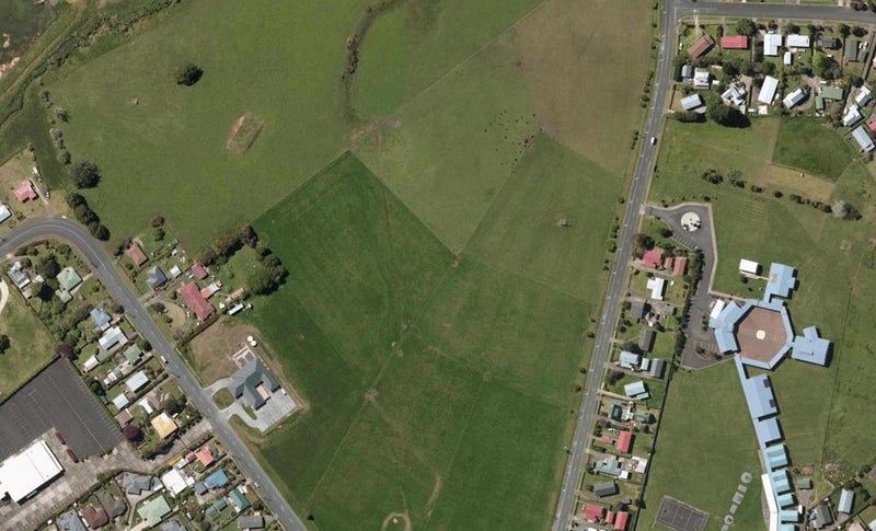 15 Parera Crescent, Tikipunga, Whangarei - Carousel 1