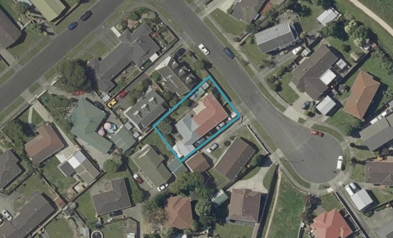 20 Willowstream Grove, Cloverlea, Palmerston North - Carousel 1