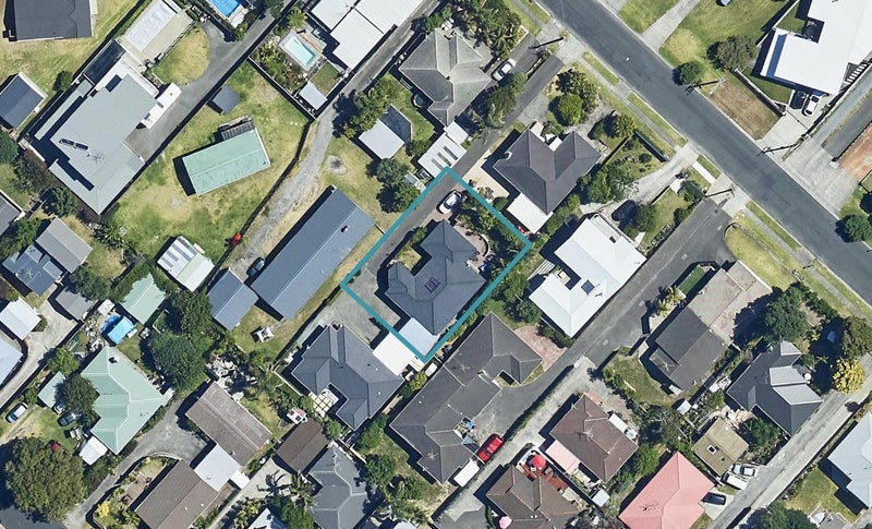 226B Valley Road, Mount Maunganui, Mount Maunganui - Carousel 1