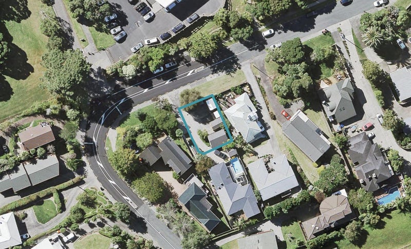 9A CLEMATIS AVE, Murrays Bay, Auckland - Carousel 1