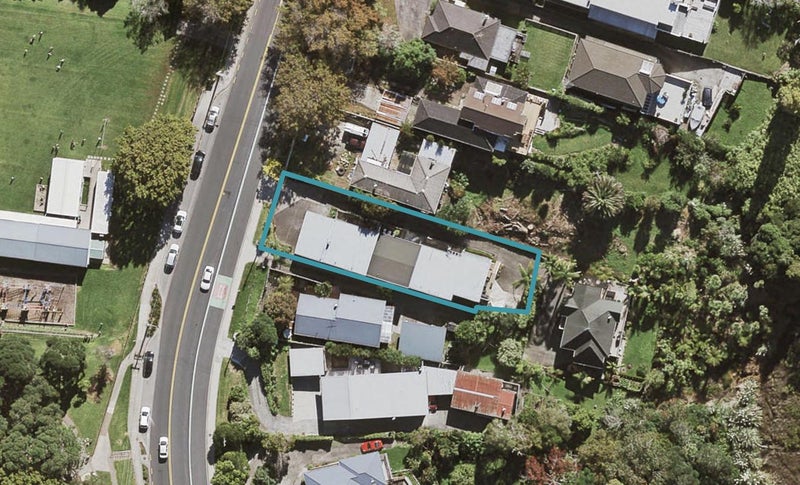 2/23 Lake Road, Northcote, Auckland - Carousel 1