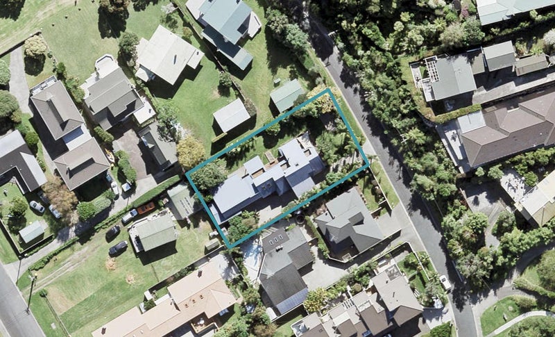 10 Brown Street, Manly, Whangaparaoa - Carousel 1