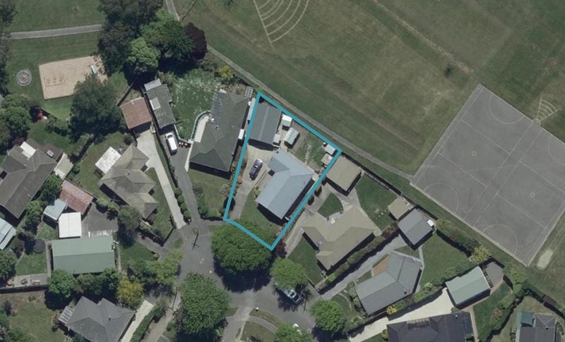22 Blossomdale Place, Bishopdale, Christchurch - Carousel 1