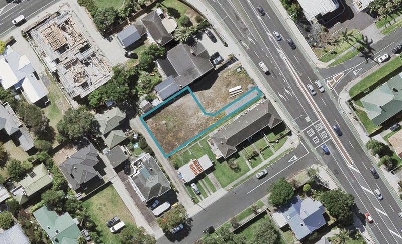 407A Lake Road, Takapuna, Auckland - Carousel 1