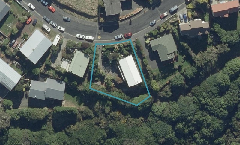 8 Moodie Street, Shiel Hill, Dunedin - Carousel 1