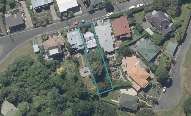 28 Henry Street, Maori Hill, Dunedin - Carousel 1
