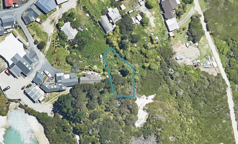6 Tukiterangi Street, WHAKAREWAREWA, ROTORUA - Carousel 1
