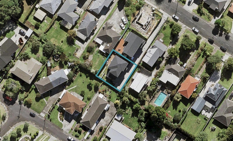 16C Littlejohn Street, Hillsborough, Auckland - Carousel 1
