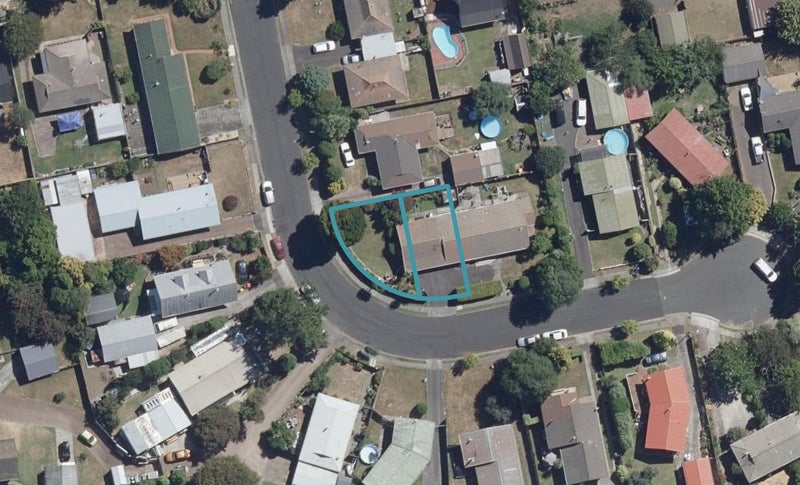 1/5 Camden Place, Pukete, Hamilton - Carousel 1