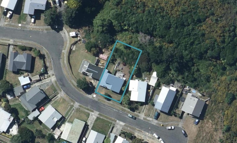 3 Keith Hart Grove, Titahi Bay, Porirua - Carousel 1