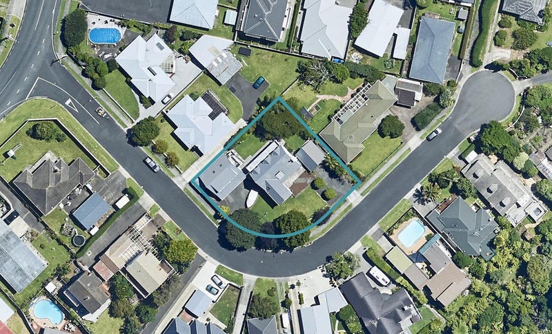 8 Stratford Place, Otumoetai, Tauranga - Carousel 1