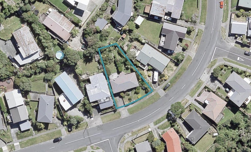 251 Dowse Drive, Maungaraki, Lower Hutt - Carousel 1