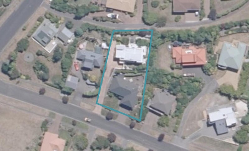 3B Hindmarsh Drive, Rangatira Park, Taupo - Carousel 1