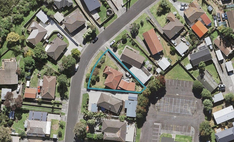 11 Penfold Place, Henderson, Auckland - Carousel 1