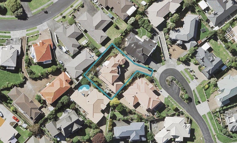 8 Nathan Close, Somerville, Auckland - Carousel 1