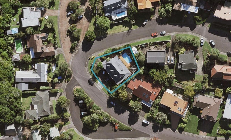 13 Puawai Place, Northcote, Auckland - Carousel 1