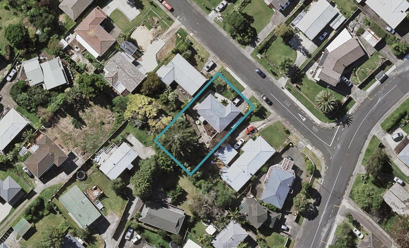 6 Sequoia Place, Sunnynook, Auckland - Carousel 1