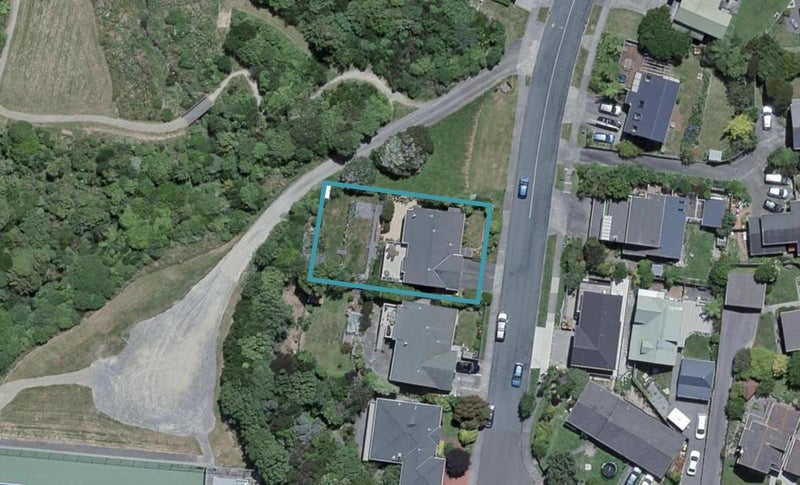 11 Lakewood Avenue, Churton Park, Wellington - Carousel 1