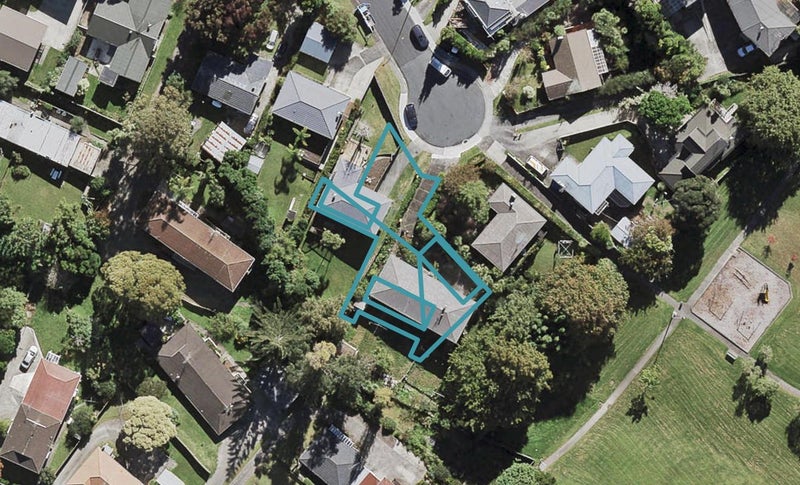 2/37 Camelot Place, Glenfield, Auckland - Carousel 1