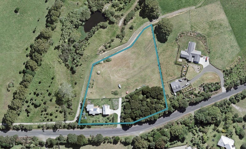 124 Shelly Beach Road, Helensville - Carousel 1