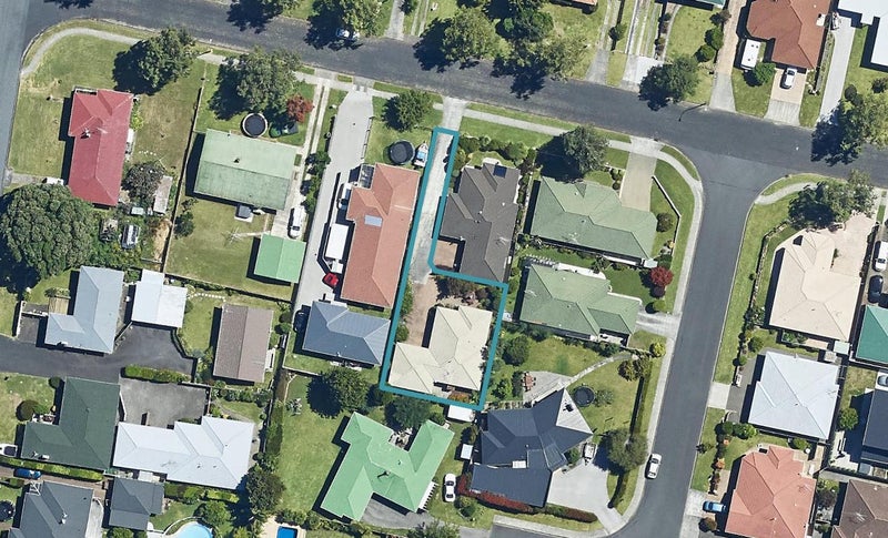 11 Ngahere Street, Otumoetai, Tauranga - Carousel 1