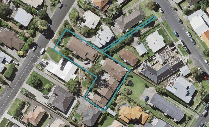 2/12 Norman Road, Hauraki, Auckland - Carousel 1