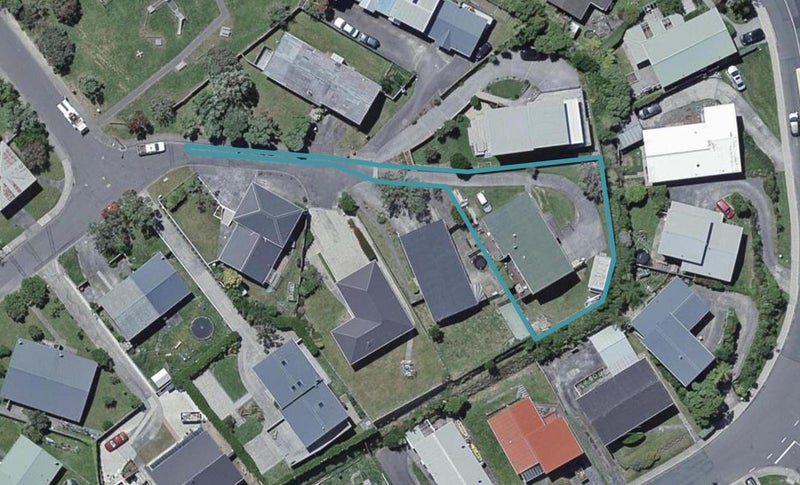 11 Cheyne Walk, Newlands, Wellington - Carousel 1