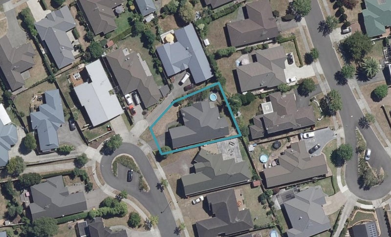 20 Parkwood Place, Huntington, Hamilton - Carousel 1