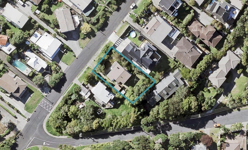 10 Korotaha Terrace, Rothesay Bay, Auckland - Carousel 1