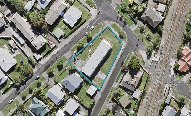 1/15 Lloyd Avenue, Mount Albert, Auckland - Carousel 1
