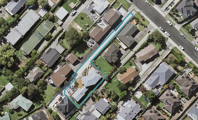 8A Dallinghoe Crescent, Milford, Auckland - Carousel 1
