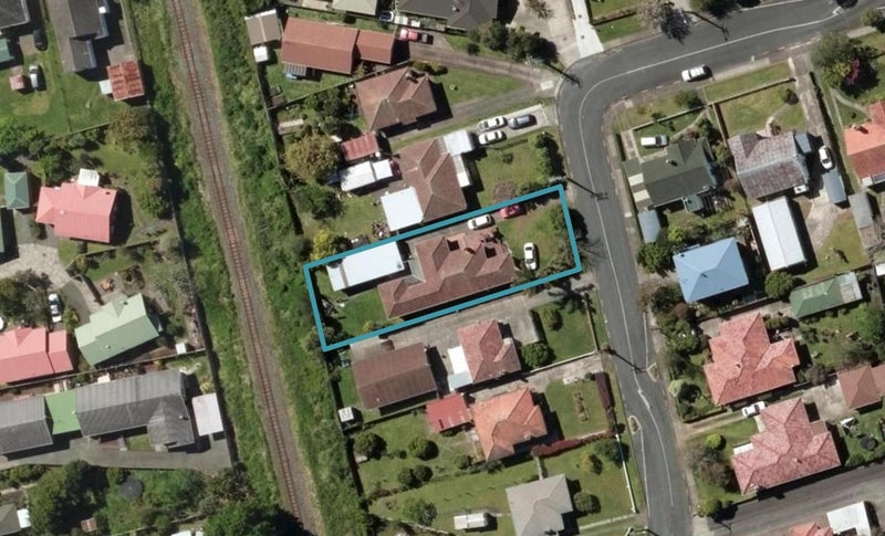 21 Islington Street, Kensington, Whangarei - Carousel 1