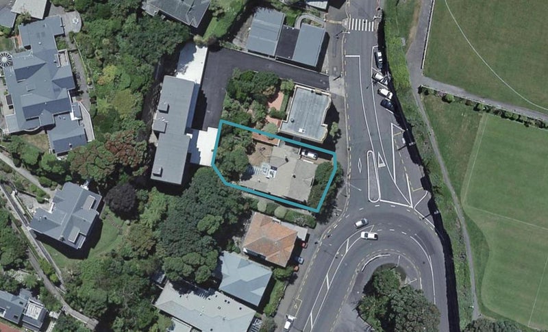 2 Kelburn Parade, Kelburn, Wellington - Carousel 1