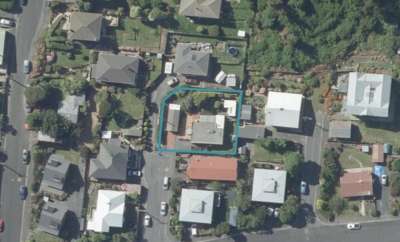 6 Hudson Street, Caversham, Dunedin - Carousel 1