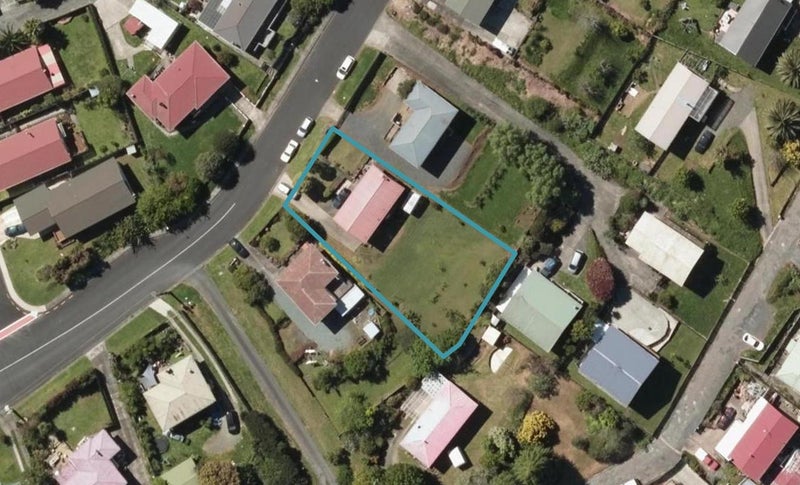 15 Ogle Crescent, Kamo, Whangarei - Carousel 1