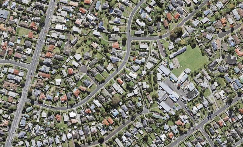 31A Tiroroa Avenue, Te Atatu South, Auckland - Carousel 1