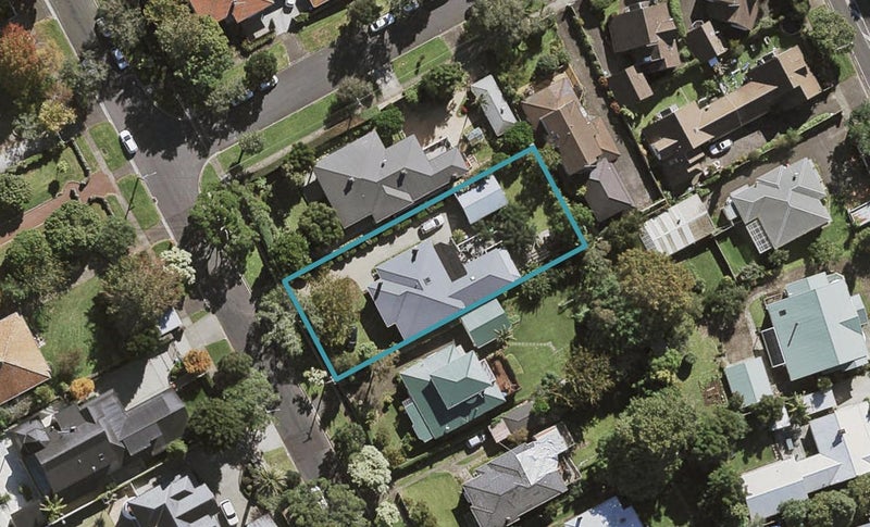28 Maungakiekie Avenue , Greenlane, Auckland - Carousel 1