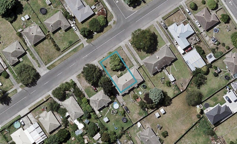 1207 Jellicoe Street, Mayfair, Hastings - Carousel 1