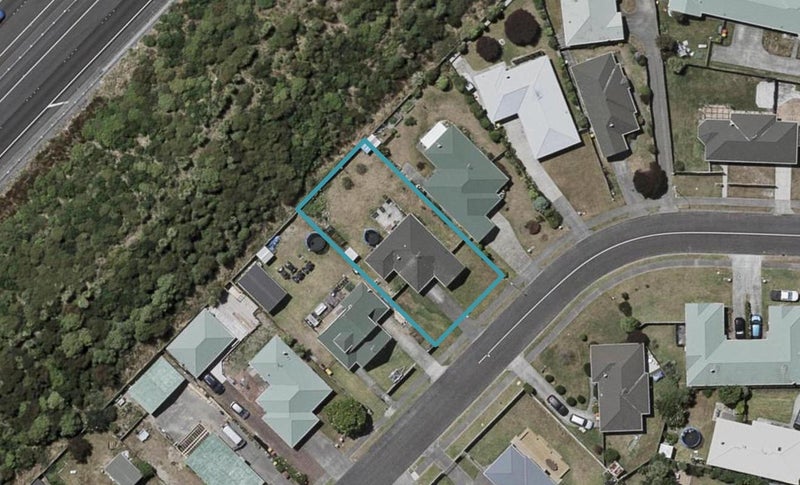 31 Spackman Crescent, Paraparaumu - Carousel 1