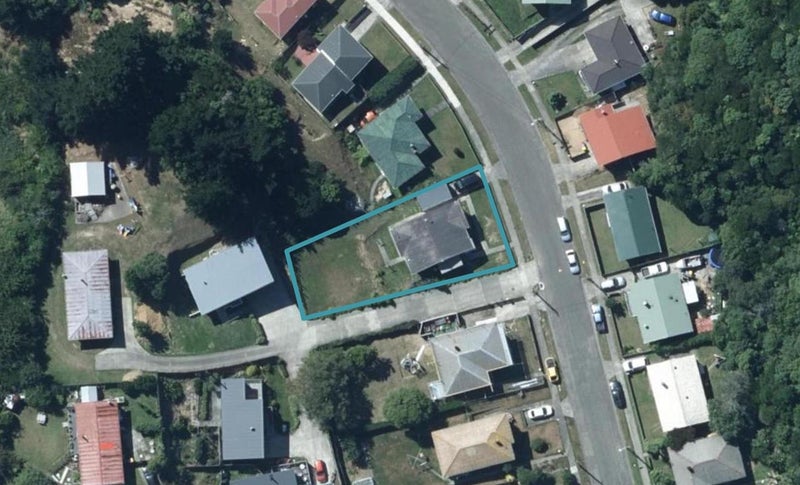 41 Cardiff Crescent, Cannons Creek, Porirua - Carousel 1