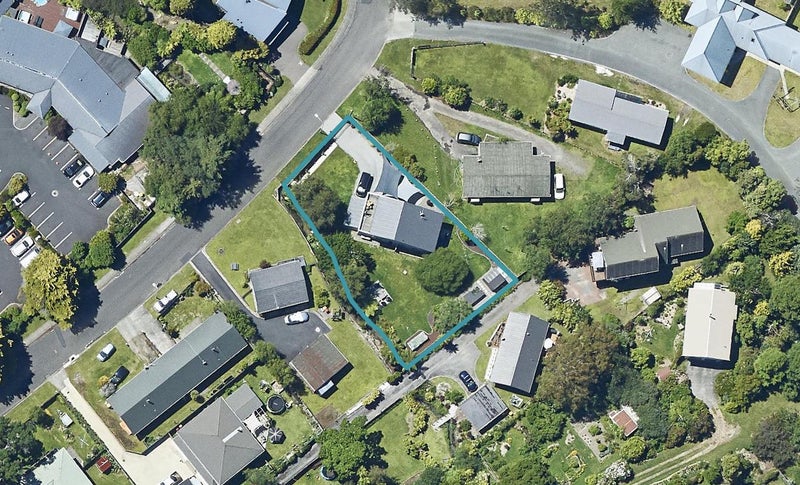 3 Cooper Avenue, Holdens Bay, Rotorua - Carousel 1