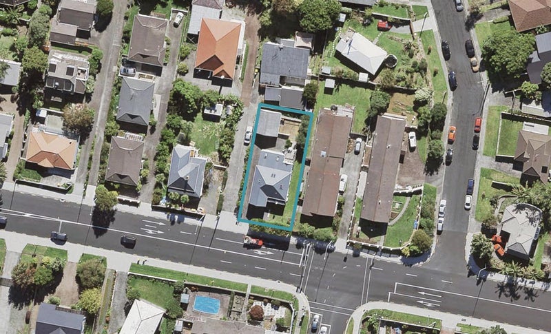135 Mokoia Road, Birkenhead, Auckland - Carousel 1
