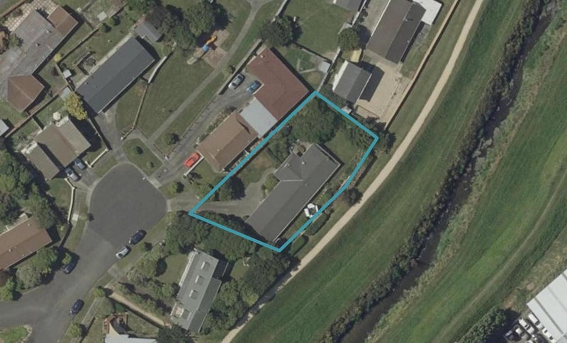 30 Cecil Place, Cloverlea, Palmerston North - Carousel 1