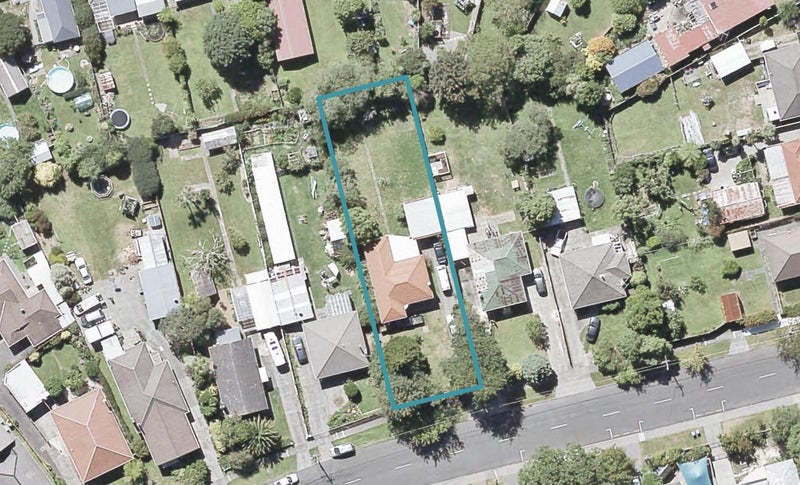 35 Hine Road, Wainuiomata, Lower Hutt - Carousel 1