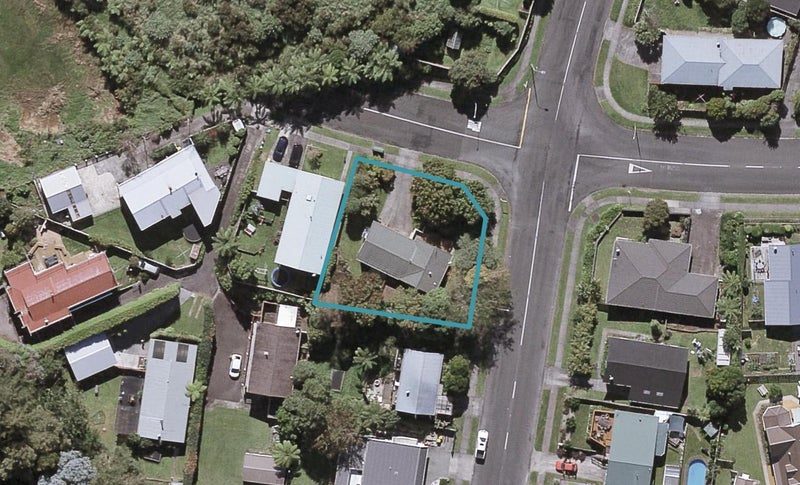 28 Branch Road, Highlands Park, New Plymouth - Carousel 1