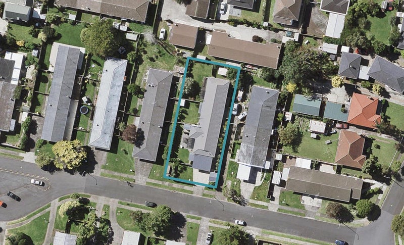 3/13 Latham Avenue, Pakuranga, Auckland - Carousel 1