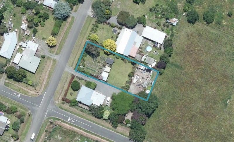 9 Carroll Street, Frasertown, Wairoa - Carousel 1