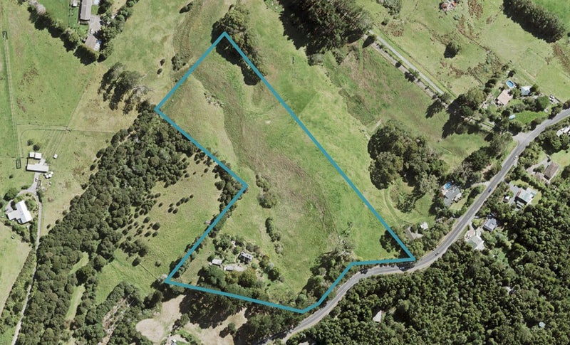 209 Forest Hill Road, Waiatarua, Auckland - Carousel 1